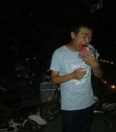 希拉里吃瓜群众是什么,网络舆论场中的现象级话题